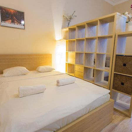 Yo Pauley! Apartment Budapest Bagian luar foto