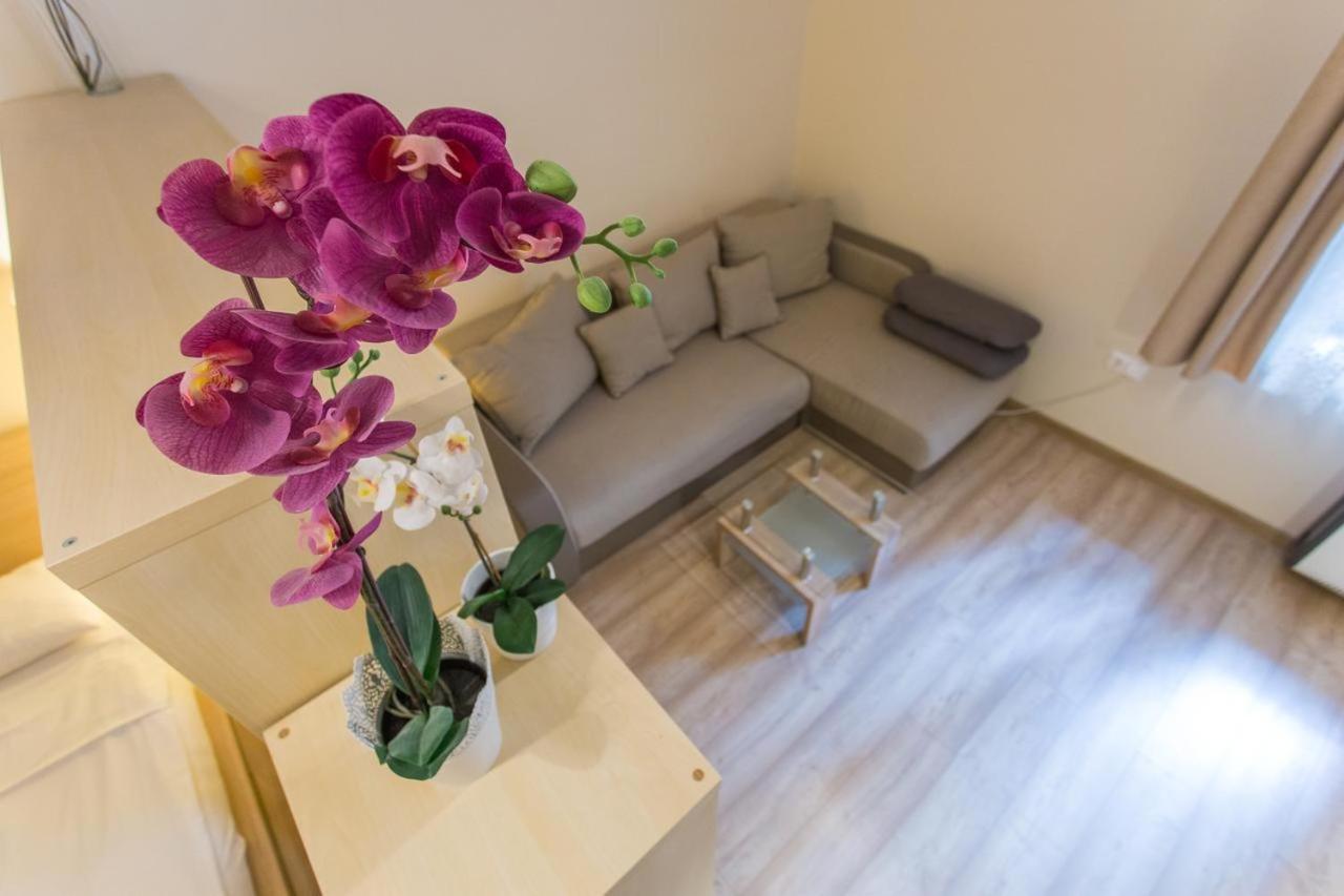 Yo Pauley! Apartment Budapest Bagian luar foto